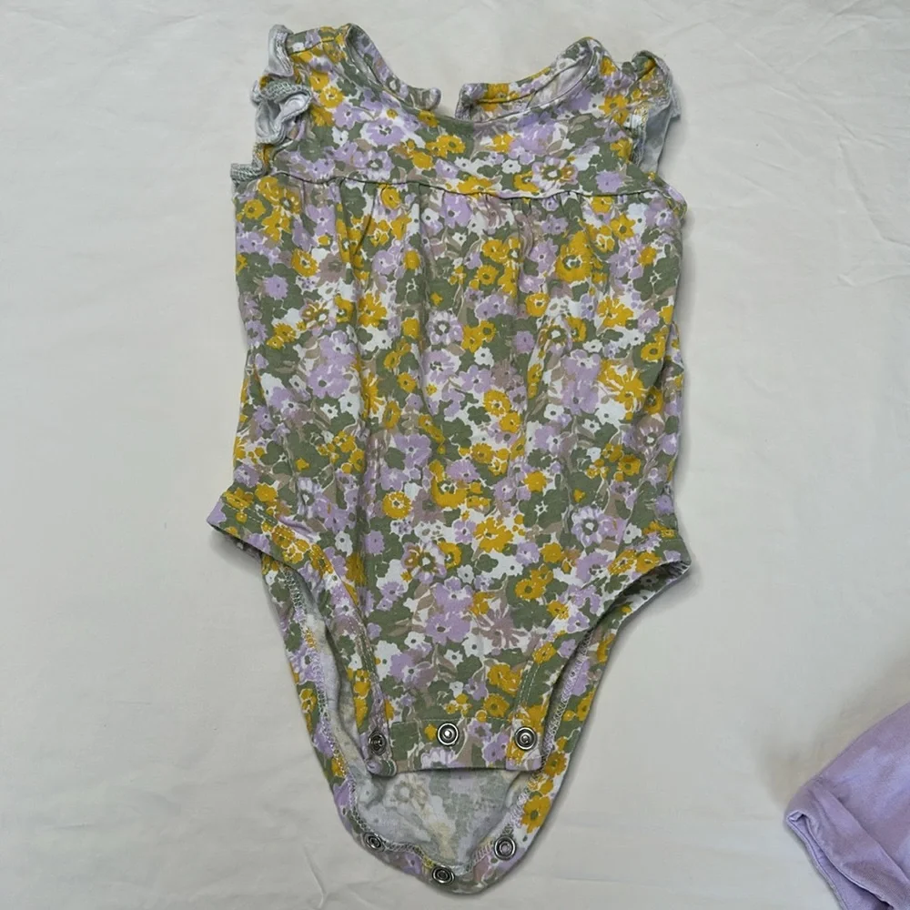 Carters size 9months set of 2 matching outfits Yellow and Purple Baby Outfit Set